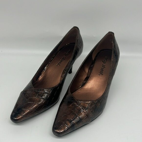 Easy Street Bronze Snake Patent Chiffon Small Heel Pumps Pointed Toe 6.5 WIDE - Picture 3 of 16